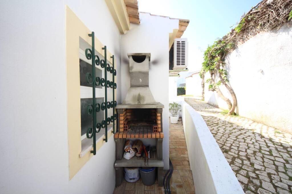 Cozy And Sunny Villa Just Some Steps From The Sea Luz Extérieur photo