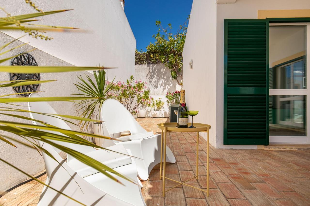 Cozy And Sunny Villa Just Some Steps From The Sea Luz Extérieur photo