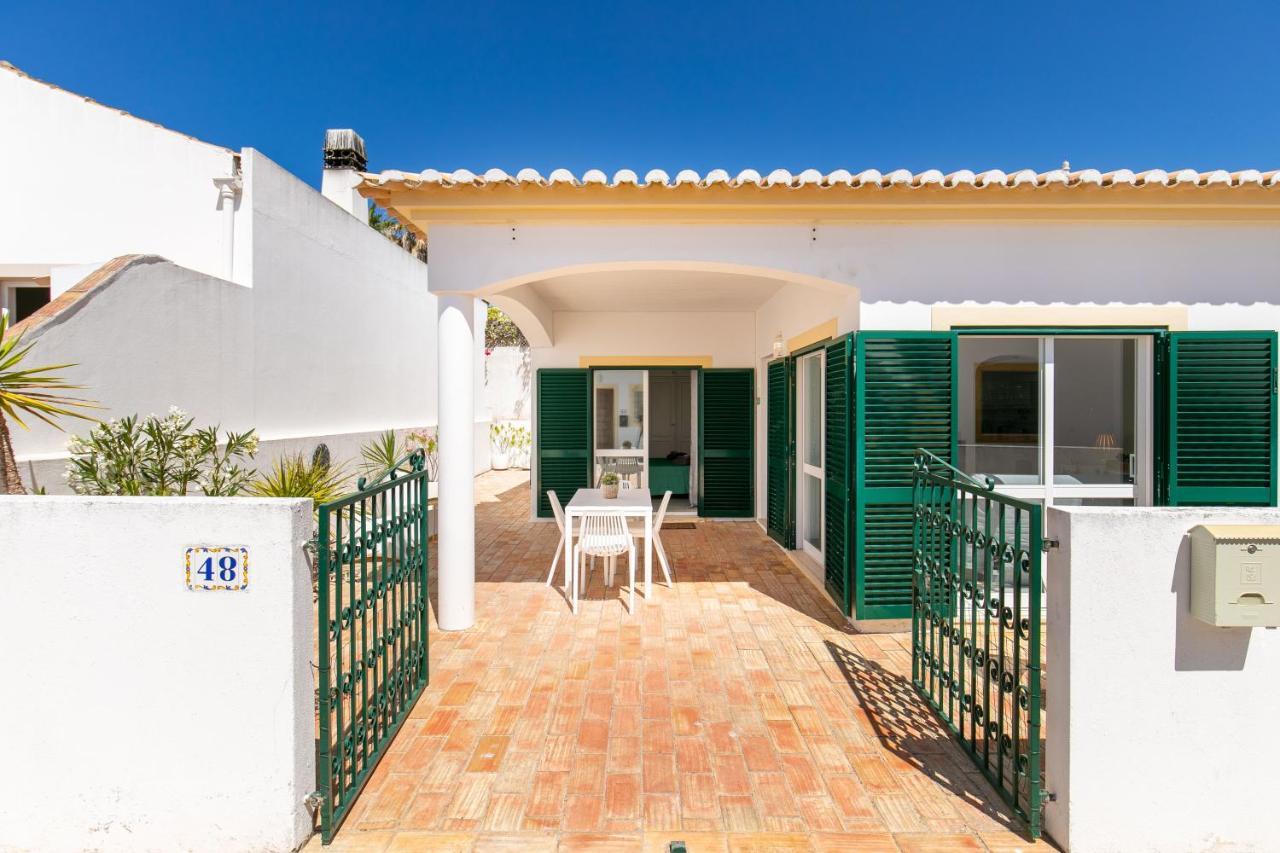 Cozy And Sunny Villa Just Some Steps From The Sea Luz Extérieur photo